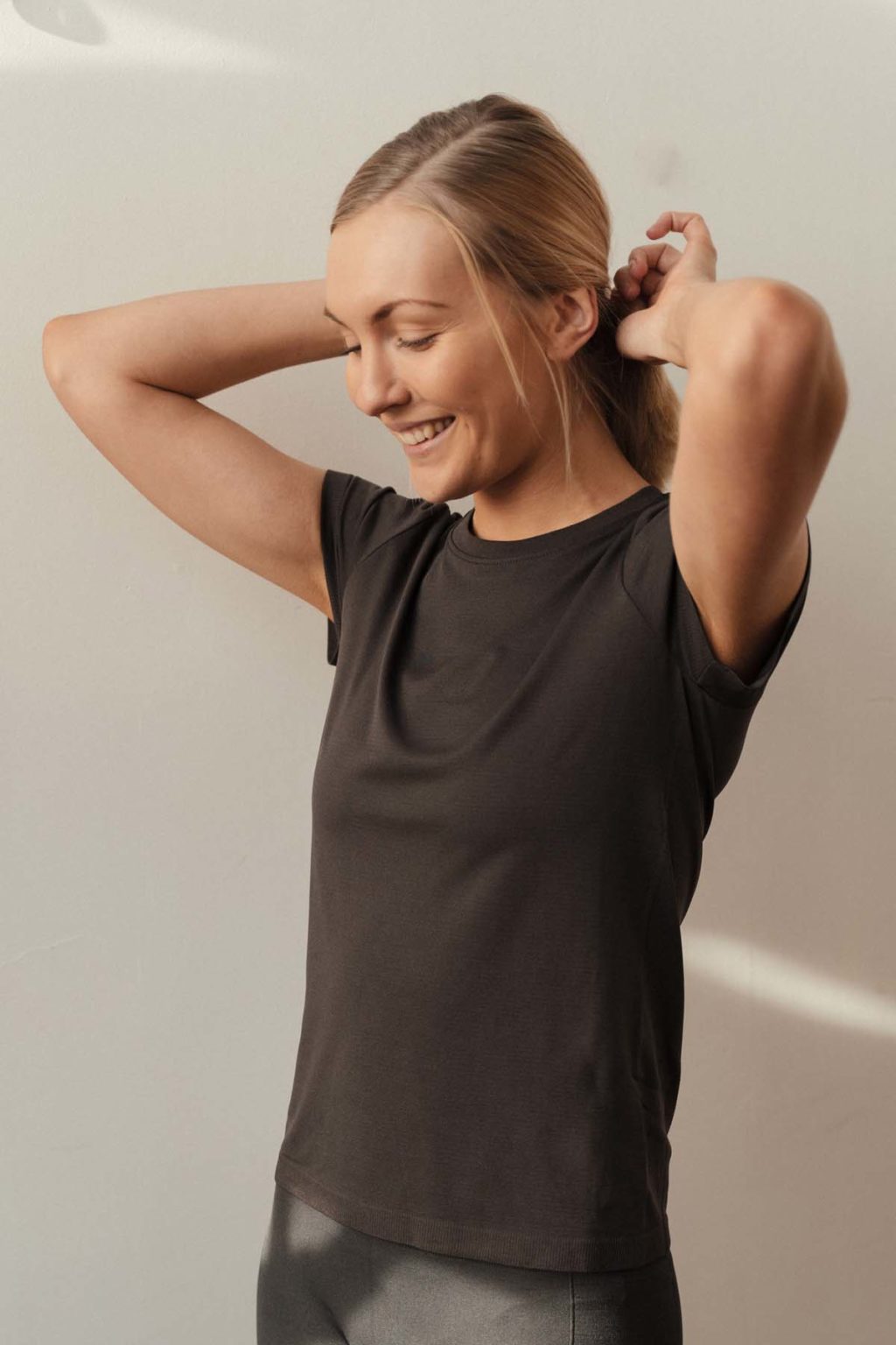 Athlecia Julee Seamless T-Shirt, Deep Shale