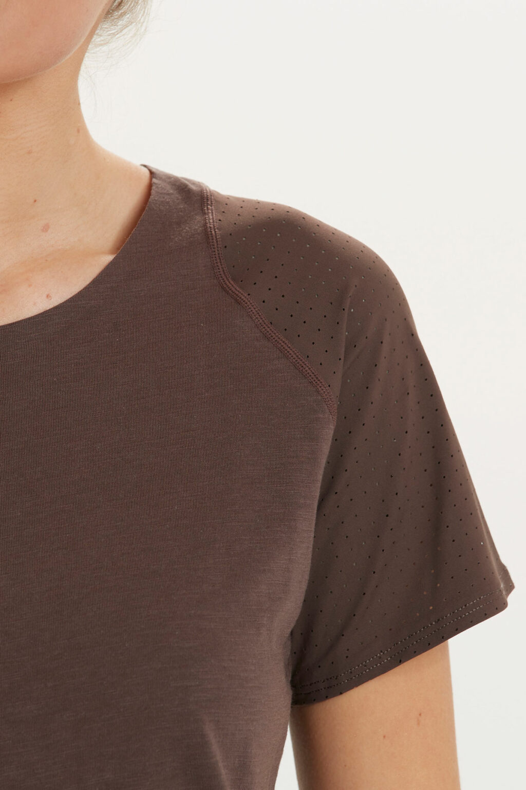 Athlecia Dakia T-Shirt w Lasercut Mesh, Bracken - Bild 2