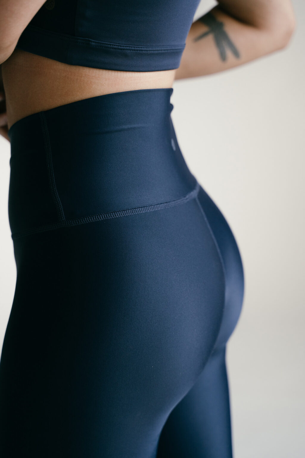 Athlecia Cadidell High Shine Leggings, Dark Sapphire - Bild 7
