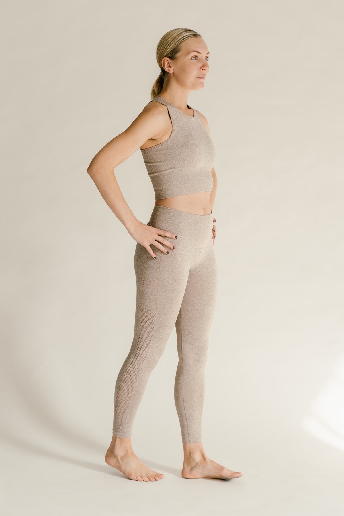 Athlecia Flowee Seamless Tights, Warm Taupe - Yuman Yoga