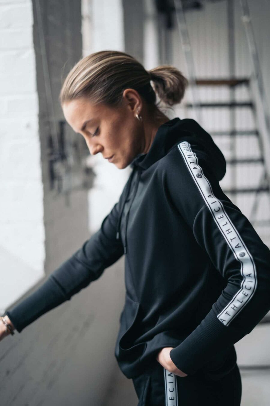 Athlecia Sella Sweatshirt, Black - Bild 4
