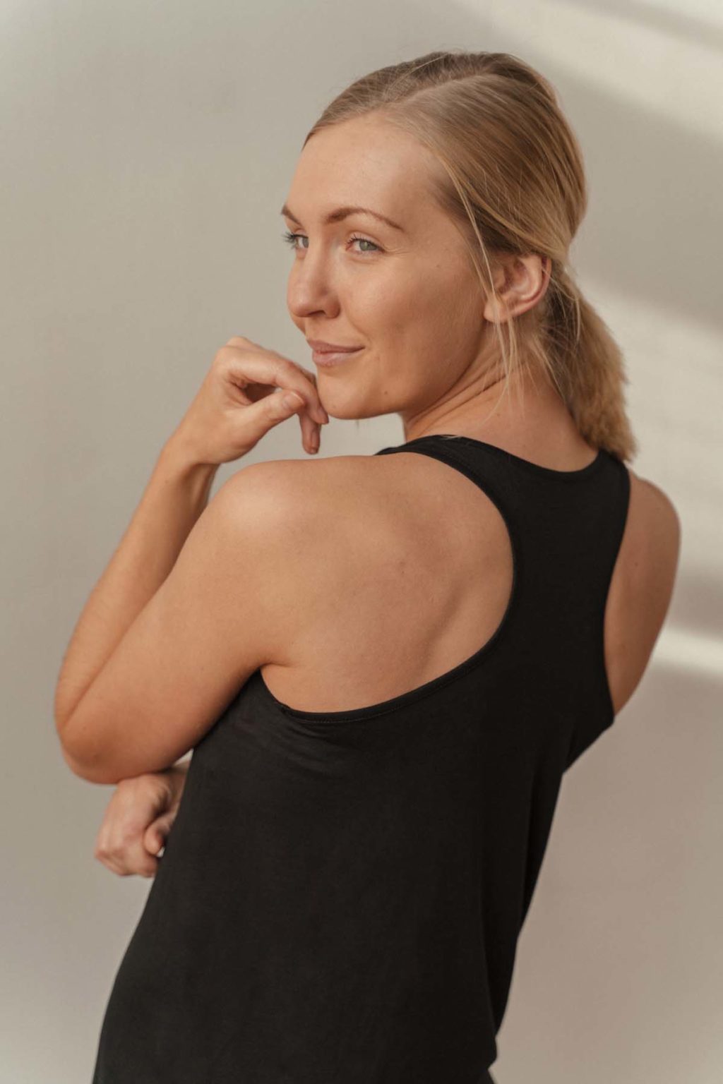 Athlecia Oriental Top, Dark Grey - Image 2