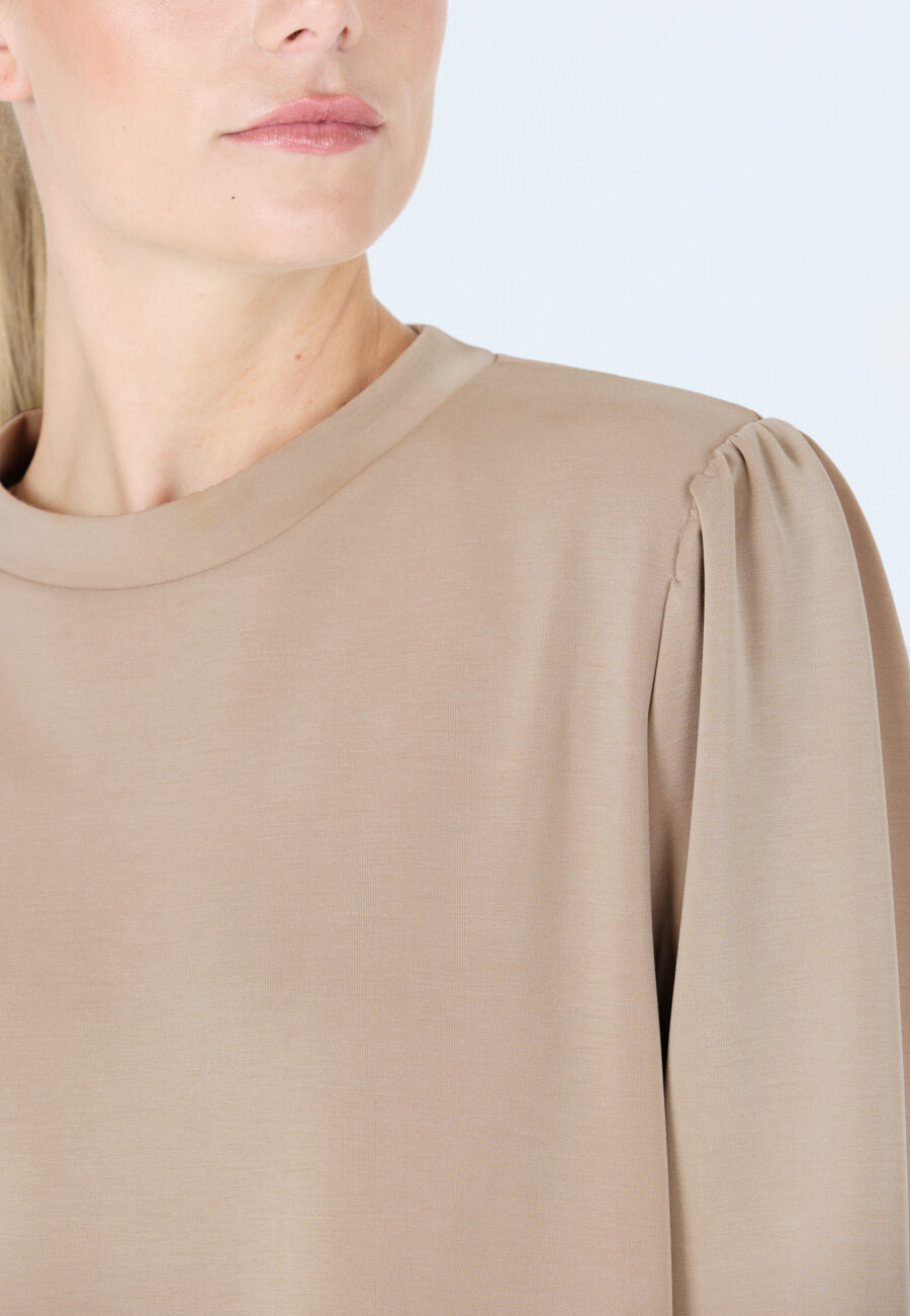 Athlecia Jillnana V2 Balloon Sleeve Sweatshirt, Pure Cashmere - Image 2