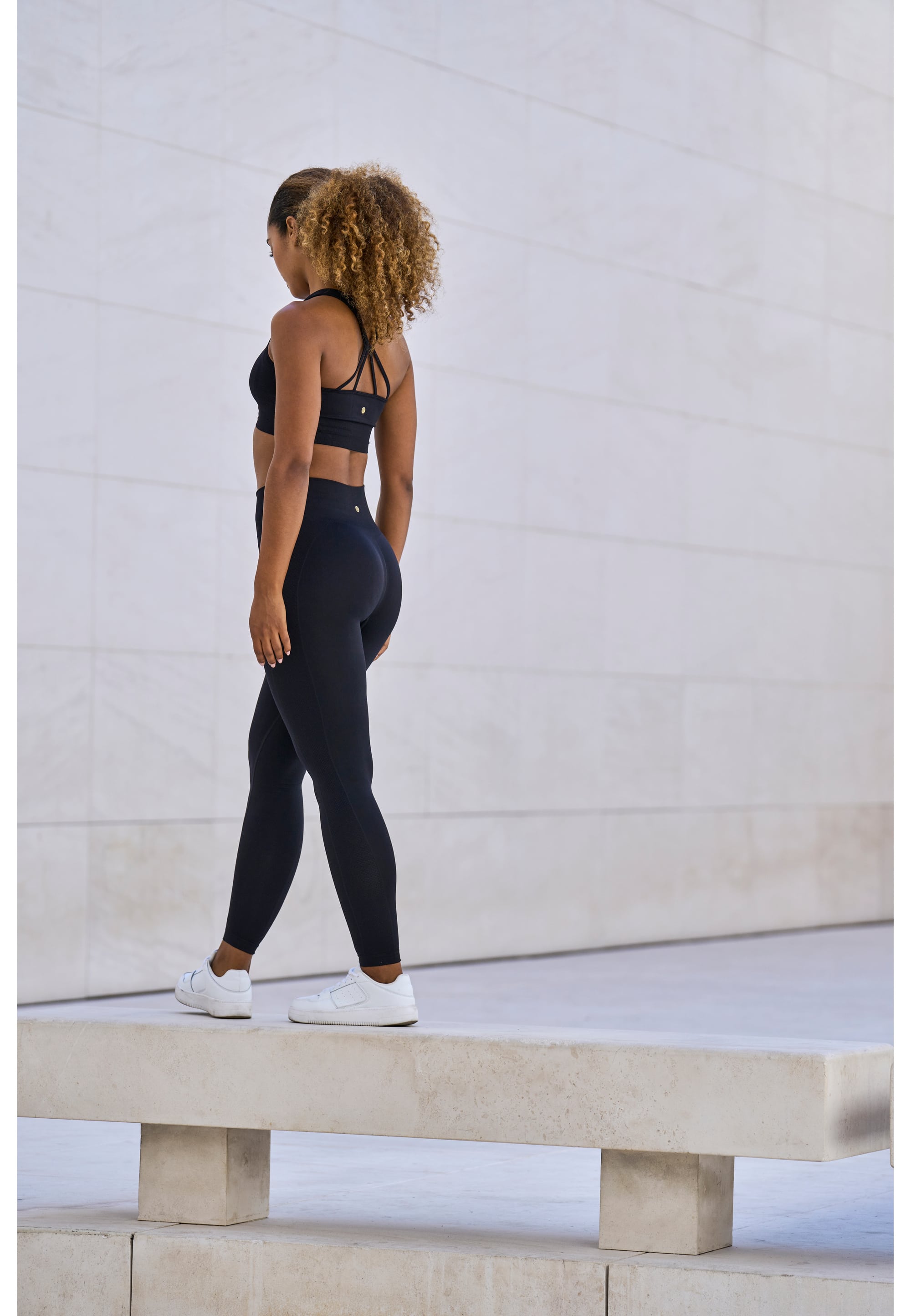 Athlecia Missori Seamless Leggings, Black - Image 2