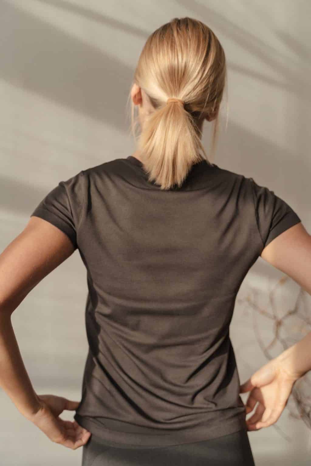 Athlecia Julee Seamless T-Shirt, Deep Shale - Image 3
