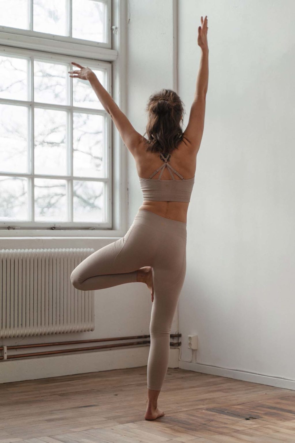 Athlecia Nagar Seamless High Waist Leggings, Rose Powder - Image 6