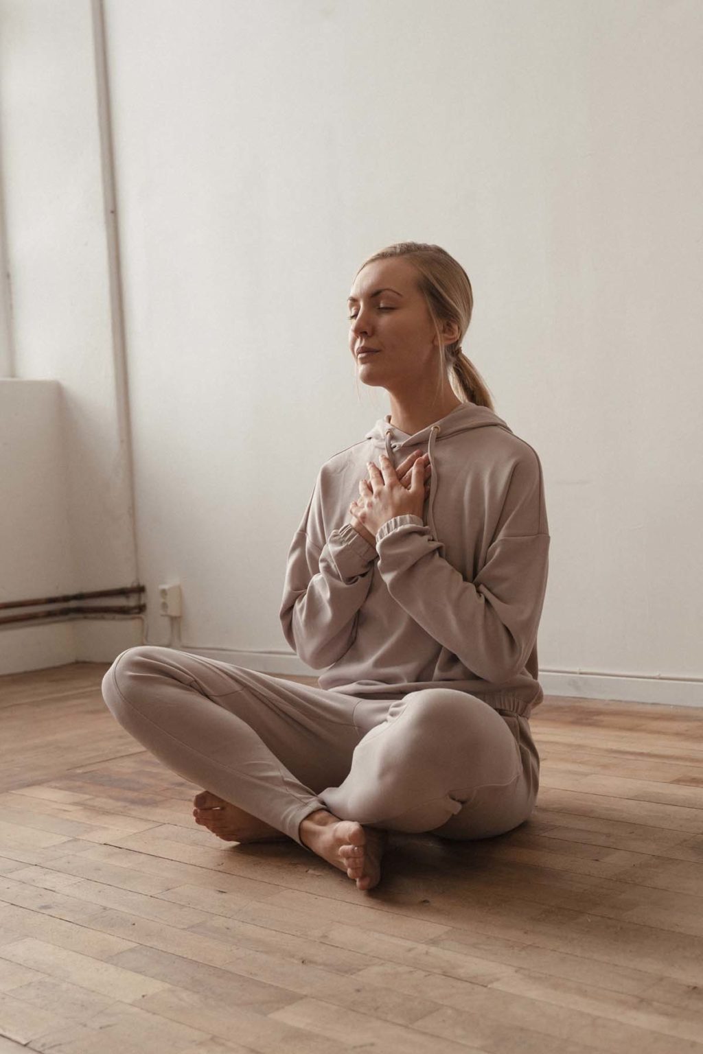 Athlecia Namier Hoodie, Chateau Rose - Image 7